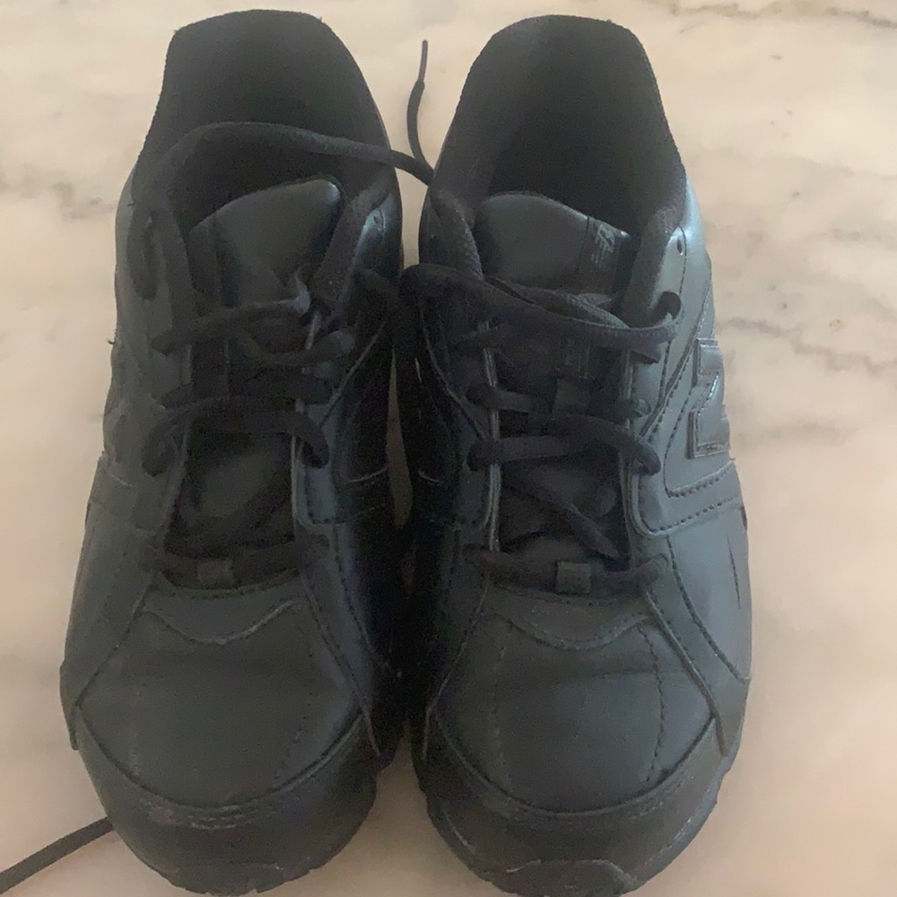 Women’s new balance sneaker.